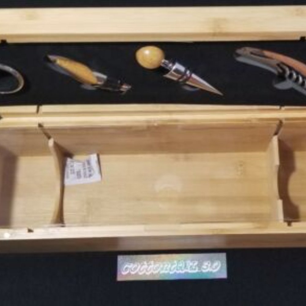 NEW Loft Wood Wine Holder 4 Piece Gift Box - NEW